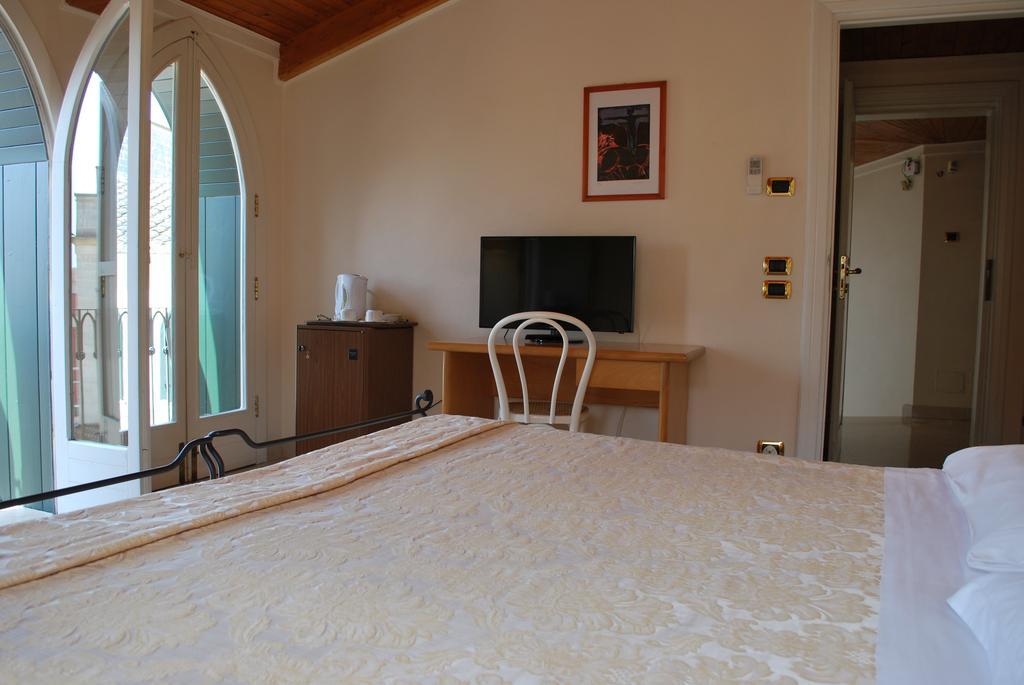 Palazzo Sottile Meninni - Classic Rooms Experience Gravina in Puglia Extérieur photo