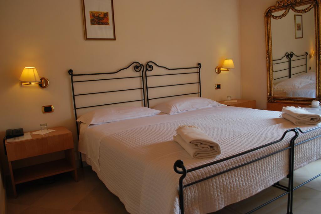 Palazzo Sottile Meninni - Classic Rooms Experience Gravina in Puglia Extérieur photo
