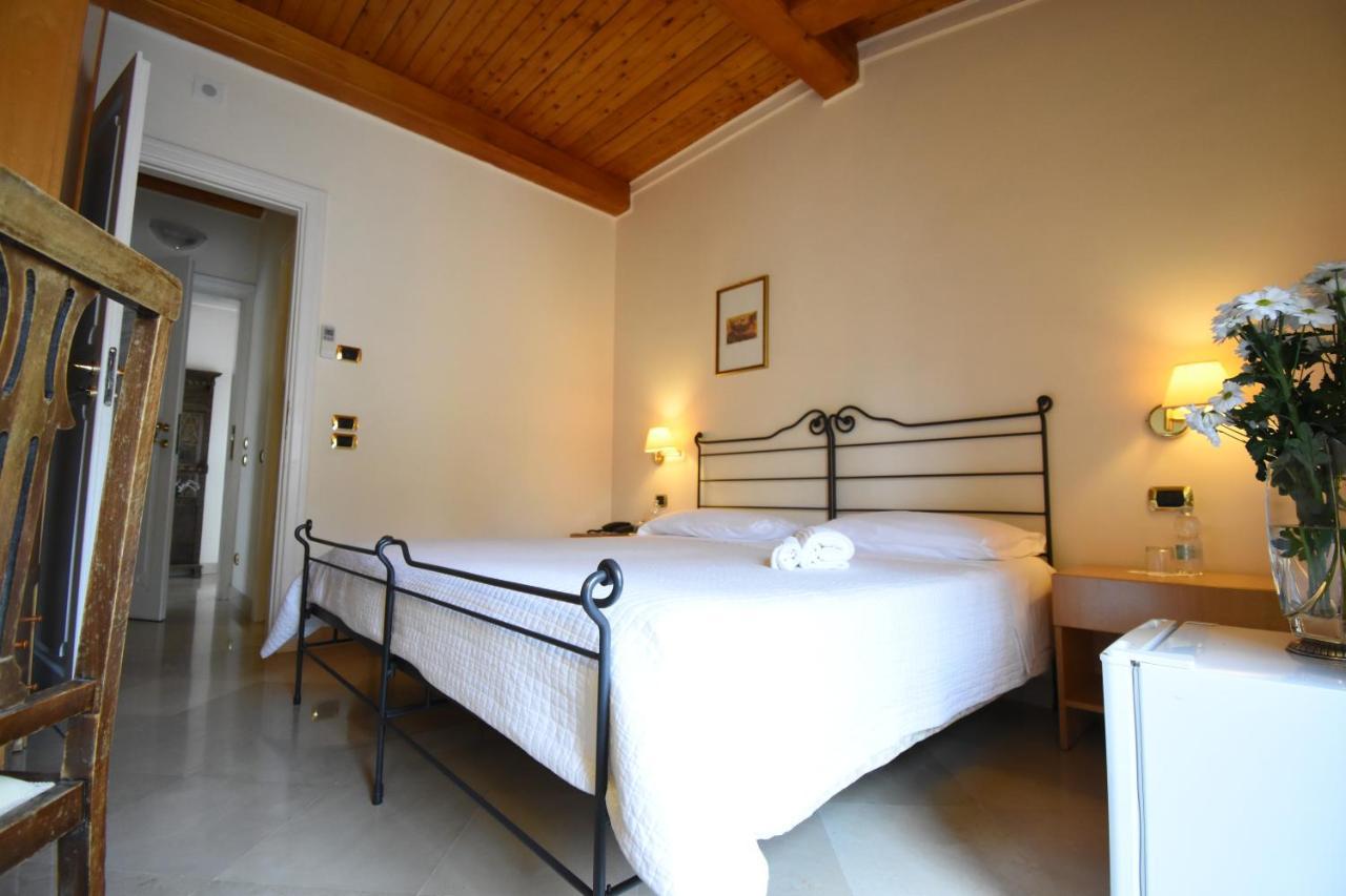 Palazzo Sottile Meninni - Classic Rooms Experience Gravina in Puglia Extérieur photo